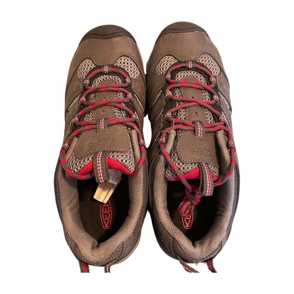 NEW!! Keen “Koven” women’s size 10 low top hiking shoe.